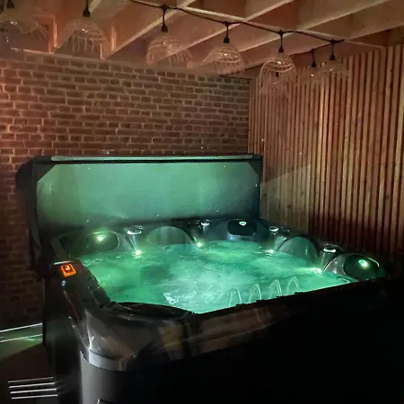 Pause Cachee ゲストハウス 4*