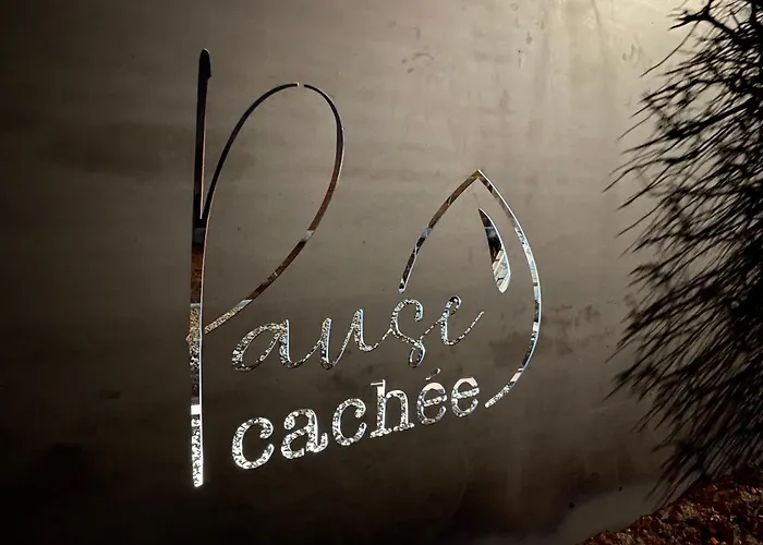 Pause Cachee בית הארחה 4*